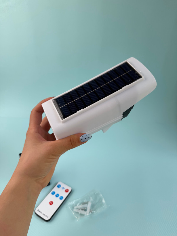 چراغ خورشیدی طرح دوربین مداربسته مدل Pr-Cam | چراغ امنیتی سنسوردار